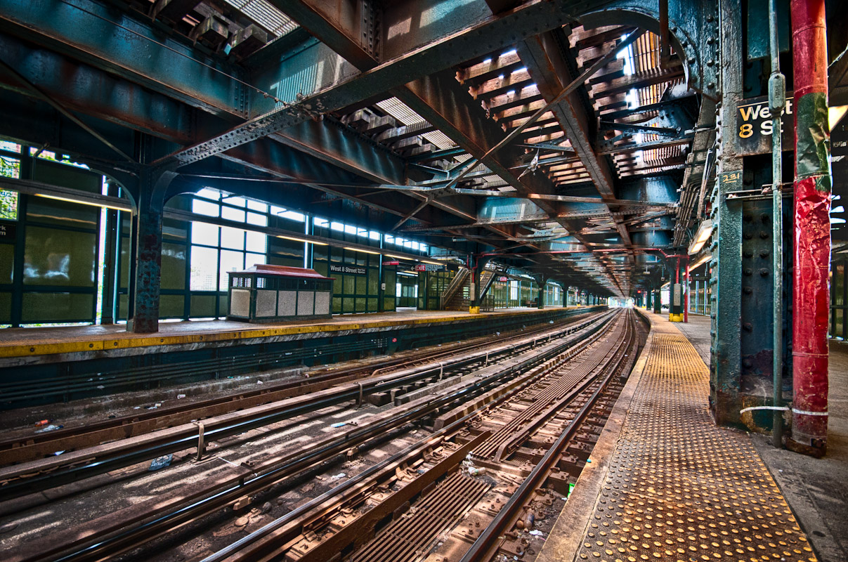 Yuri Evangelista - Street Photography - subway